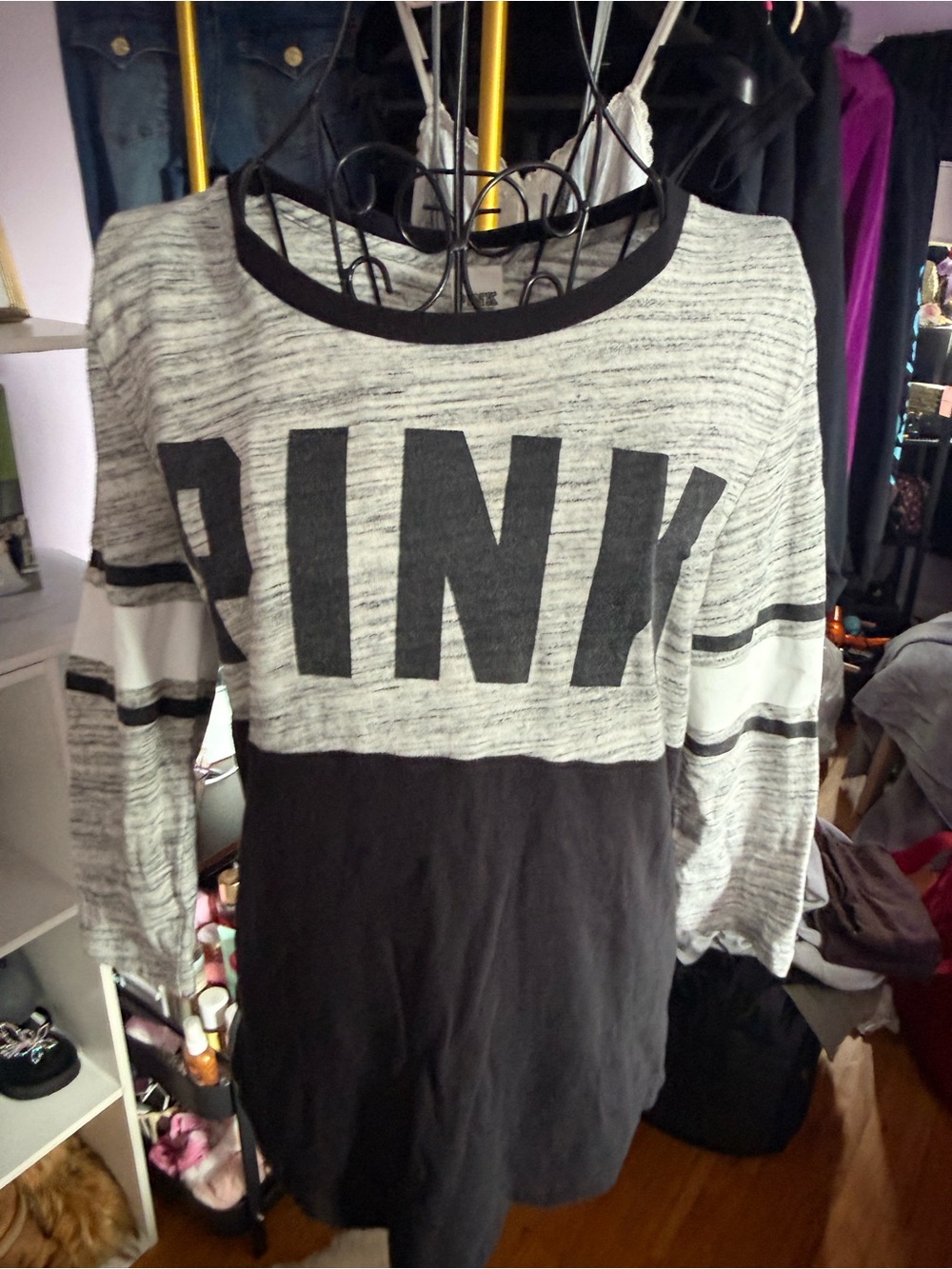 PINK Victoria's Secret Gray and Black Colorblock Long-Sleeve Tee